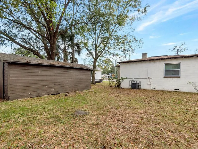 2862 Woodland St W — Photo 8