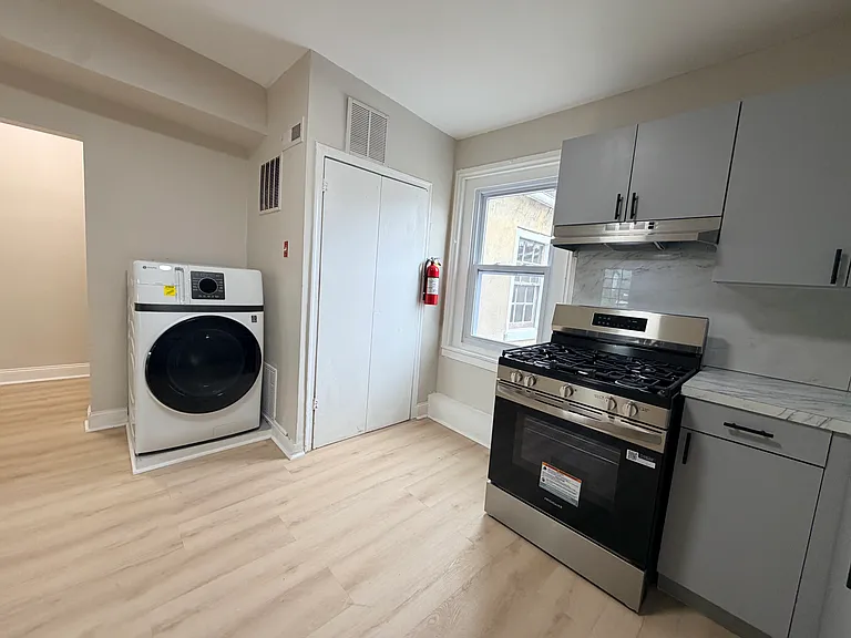 217 Northampton St #4 — Photo 9