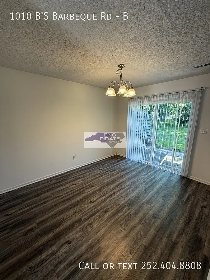2 bed, 2.5 bath, $995 — Photo 3