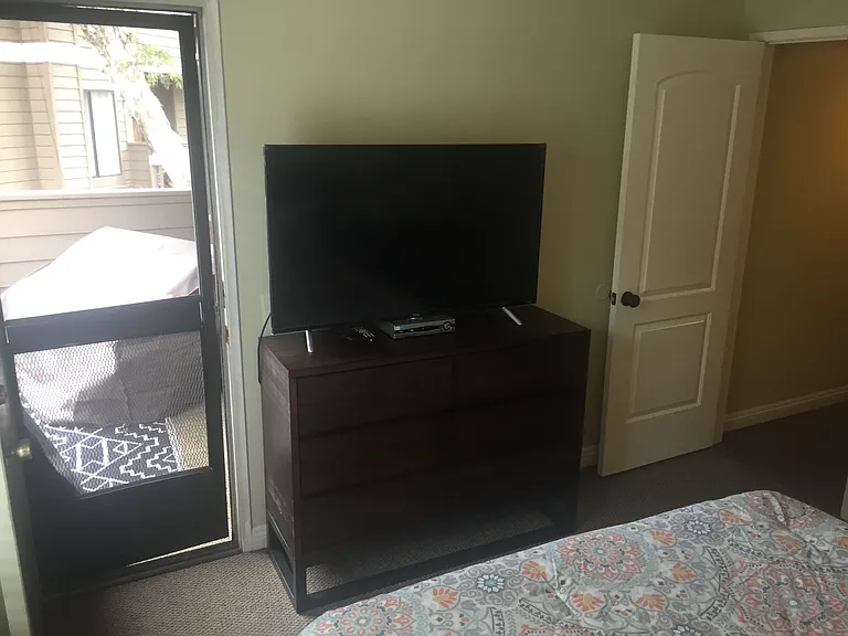 8610 Meadow Brook Ave #E — Photo 35