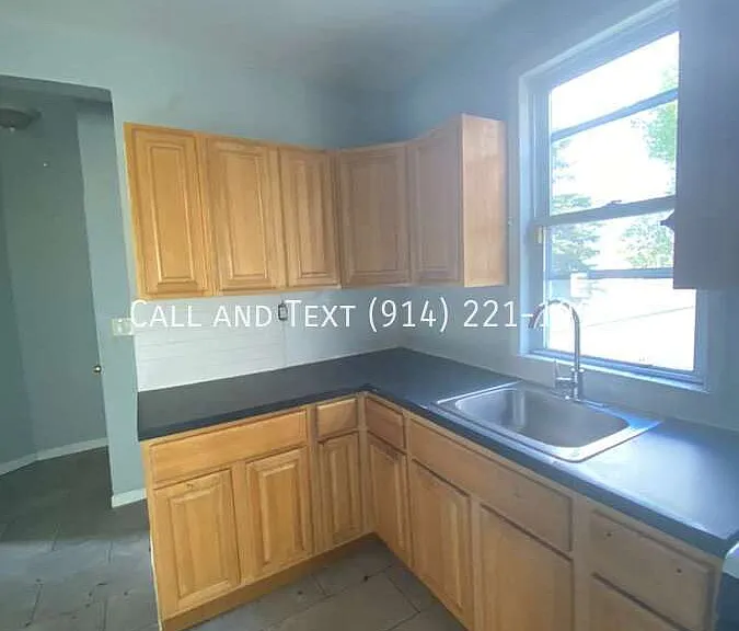 1 Oneida St #1 — Photo 7