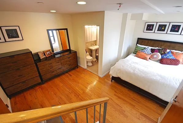 Rented by Vanderborgh Realty  | media 11