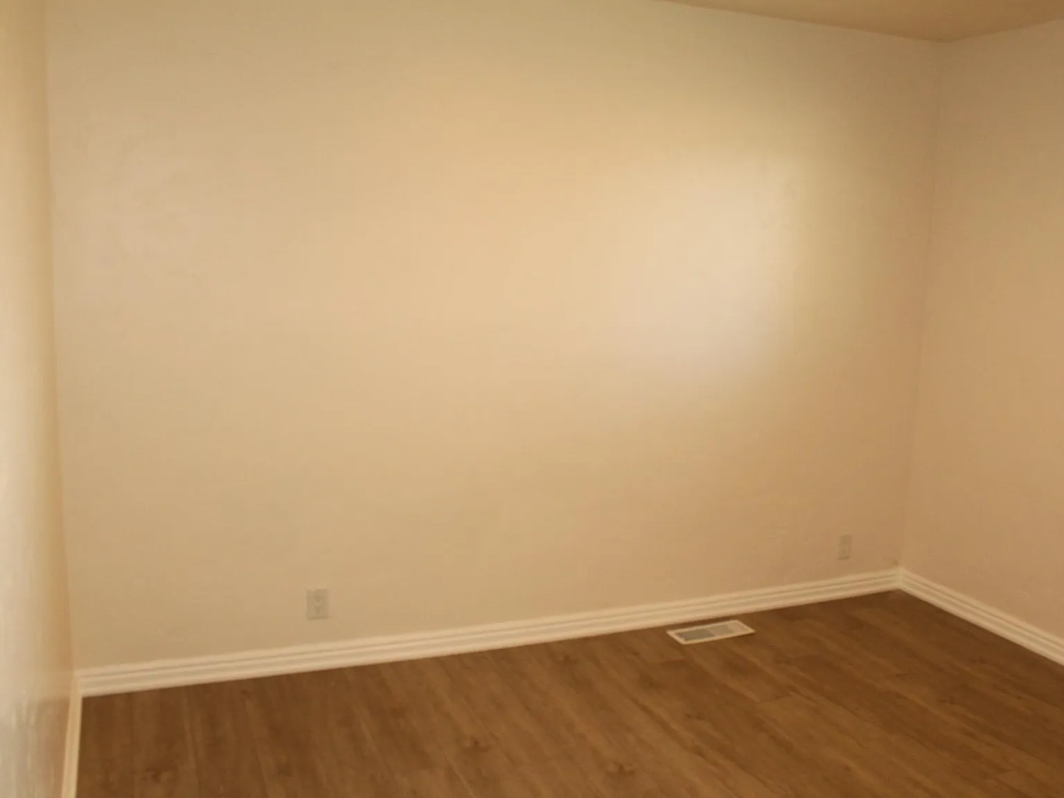 3 bed, 1314 sqft, $1,950 — Photo 4