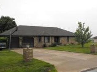 203 N Western St, Marionville, MO 65705