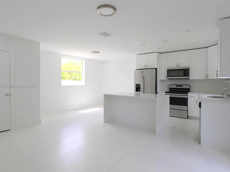 16035 SW 299th Ter — Photo 3