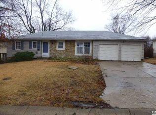 517 E Brier Dr, Olathe, KS 66061