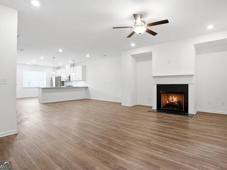 3524 Mount Blue Ave — Photo 3