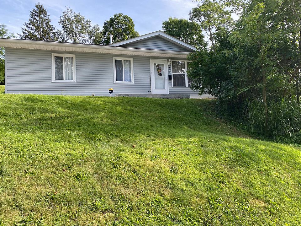 1st image of 350 Leonard Dr