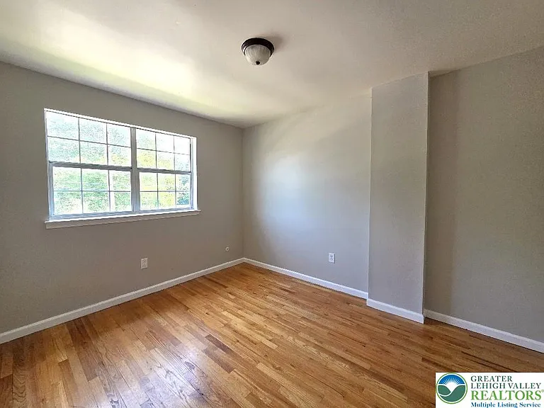 1747 Schoenersville Rd — Photo 12