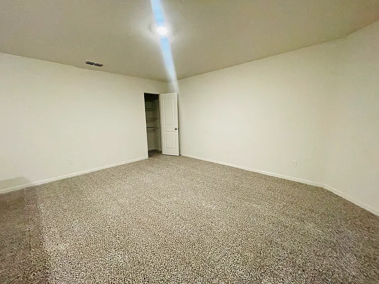 620 Fountain Dr — Photo 9