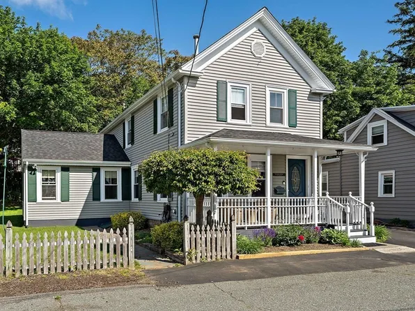 29 Off Lake St, Weymouth, MA 02189