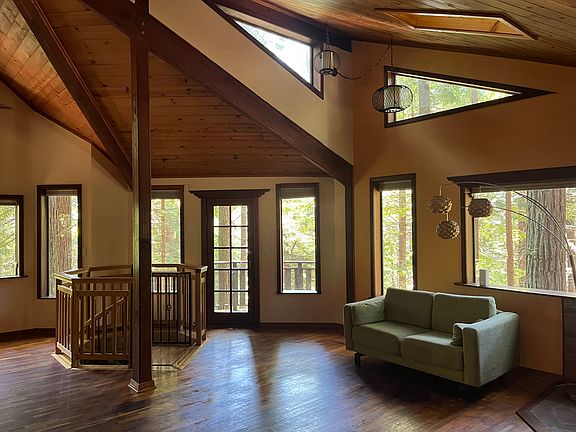 4th image of 1200 Fernwood Dr #2