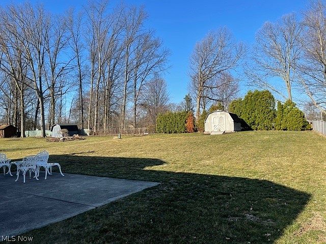 2nd image of 8652 Ashwood Dr