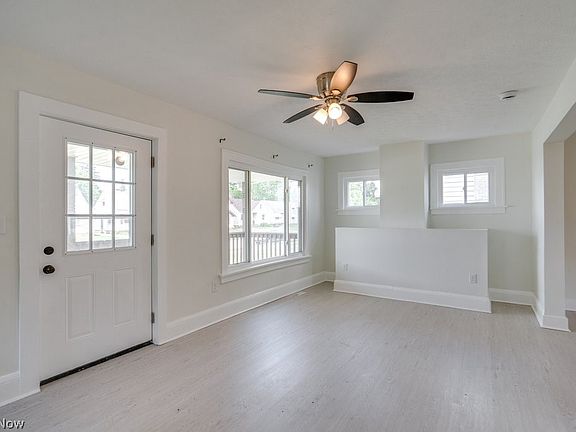 3rd image of 5141 Clement St
