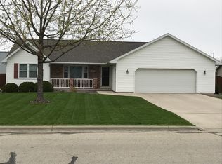 1949 Quindalee Rd, De Pere, WI 54115