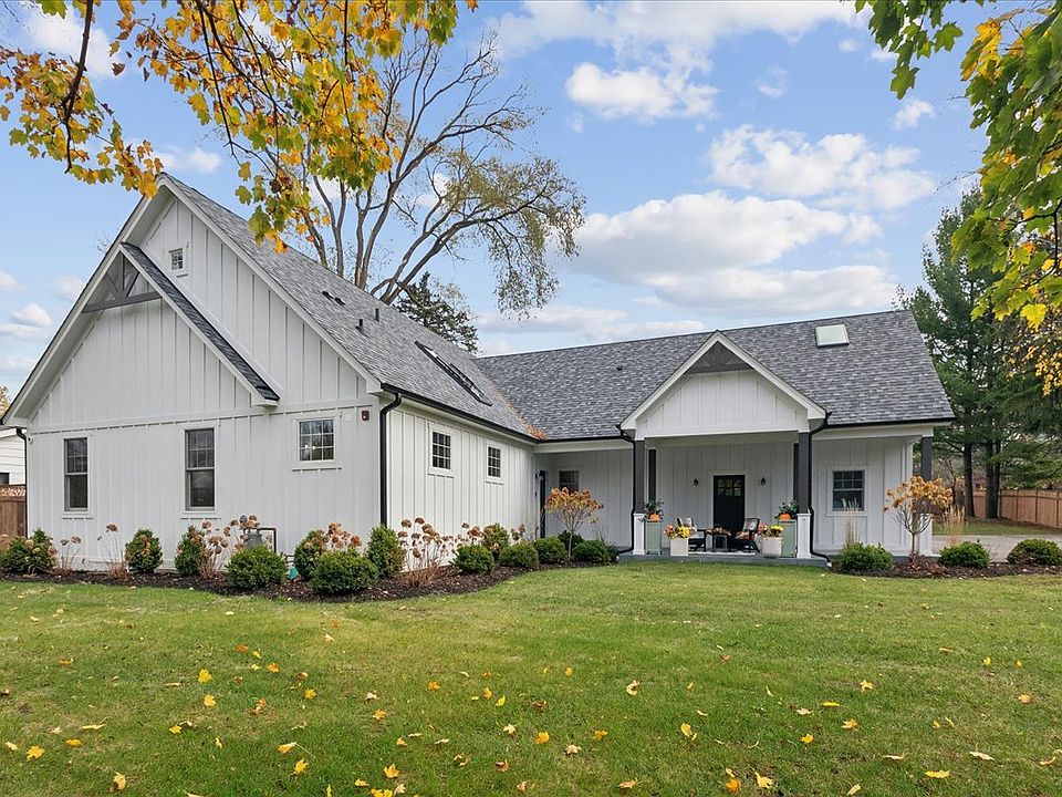 1st image of 726 Paradise Ln