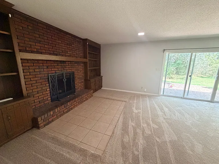 4317 Oak Ridge Bnd — Photo 4