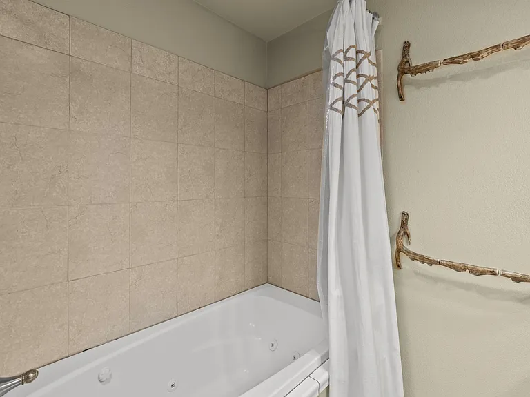 307 Heath Dr #1 — Photo 70