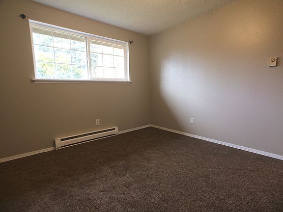Bedrooms w/New Carpet & Paint