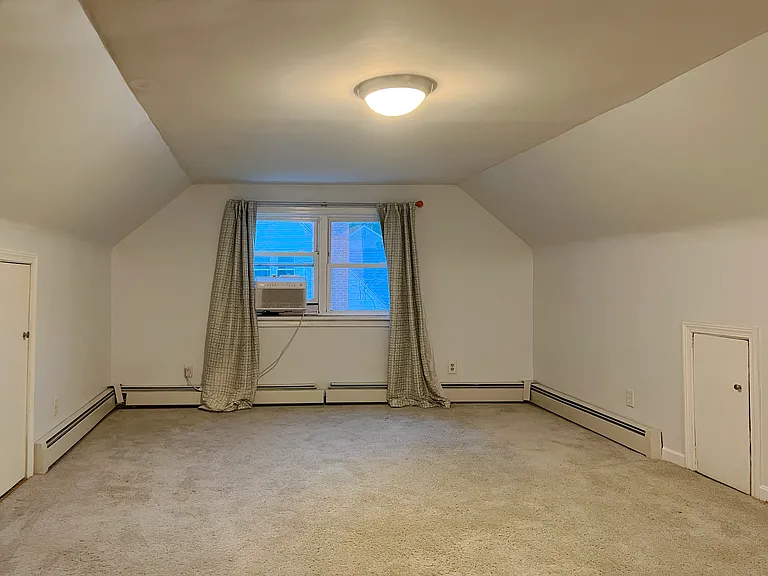 101 Olcott Dr — Photo 13