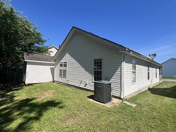 3rd image of 4026 Margo Cir