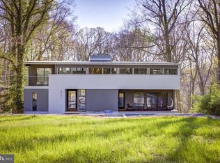 521 S Roberts Rd, Bryn Mawr, PA 19010