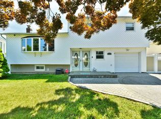 18 Impala Dr, Centereach, NY 11720