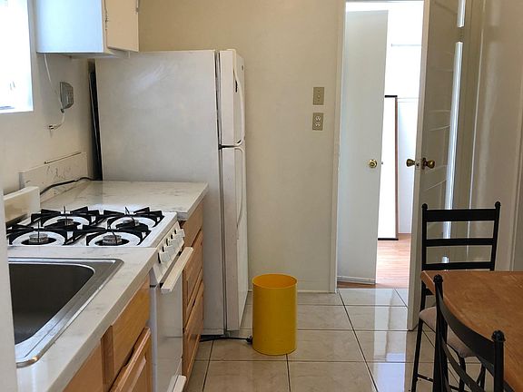 5th image of 1421 S Campbell Ave #1/2