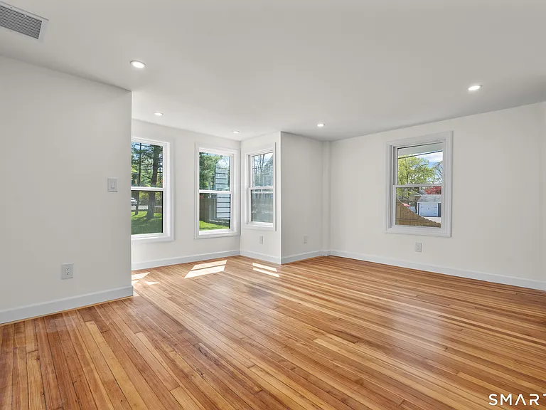 152 Partrick Ave — Photo 19