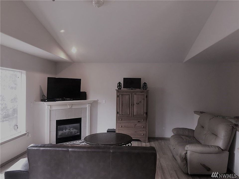 1st image of 9101 160th Street Ct E