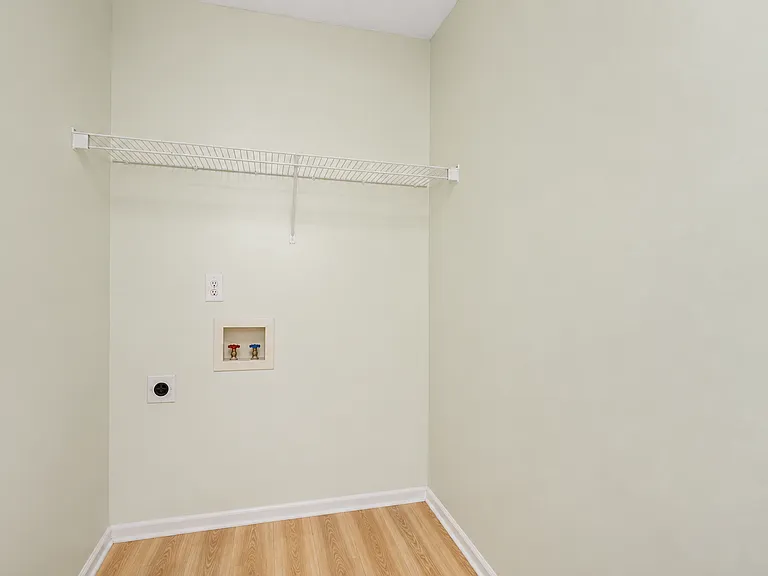10331 Oak Leaf Dr — Photo 8