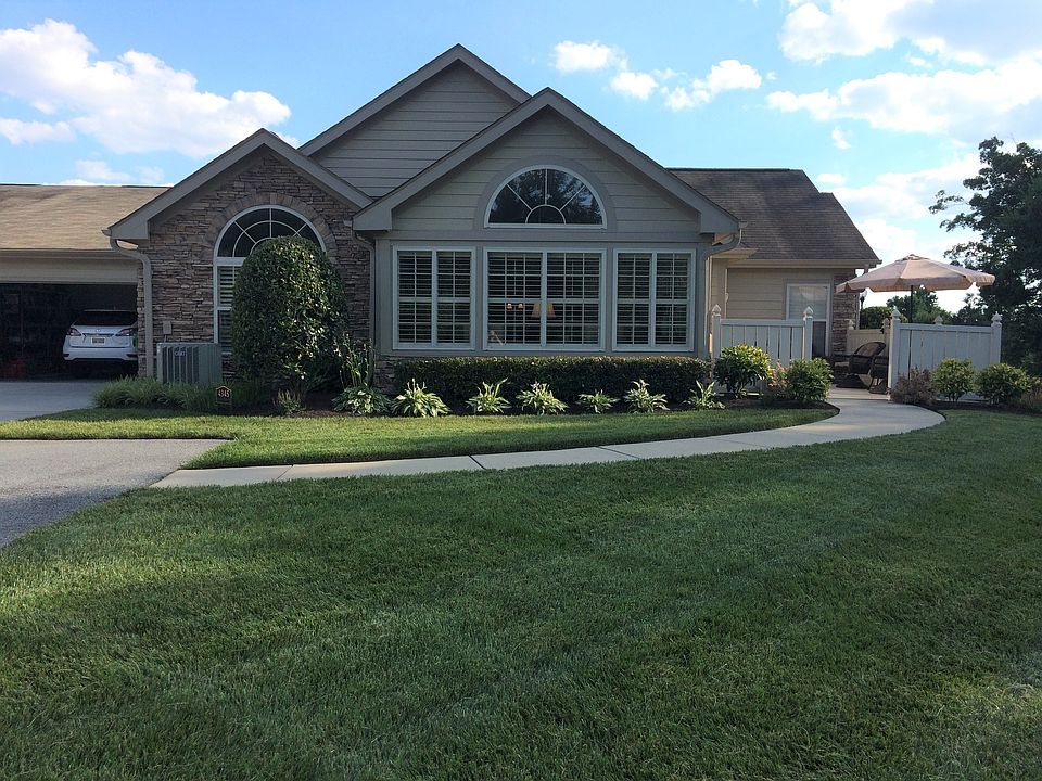 1st image of 4345 Grassy Moss Dr