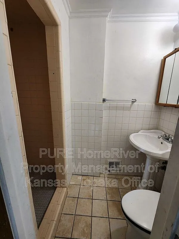 1239 SW Oakley Ave — Photo 4
