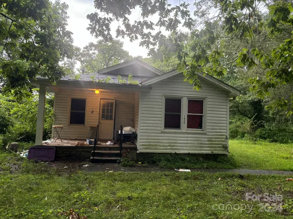 1936 Sugarloaf Rd, Hendersonville, NC 28792