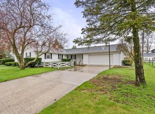 614 S 34th St, Manitowoc, WI 54220