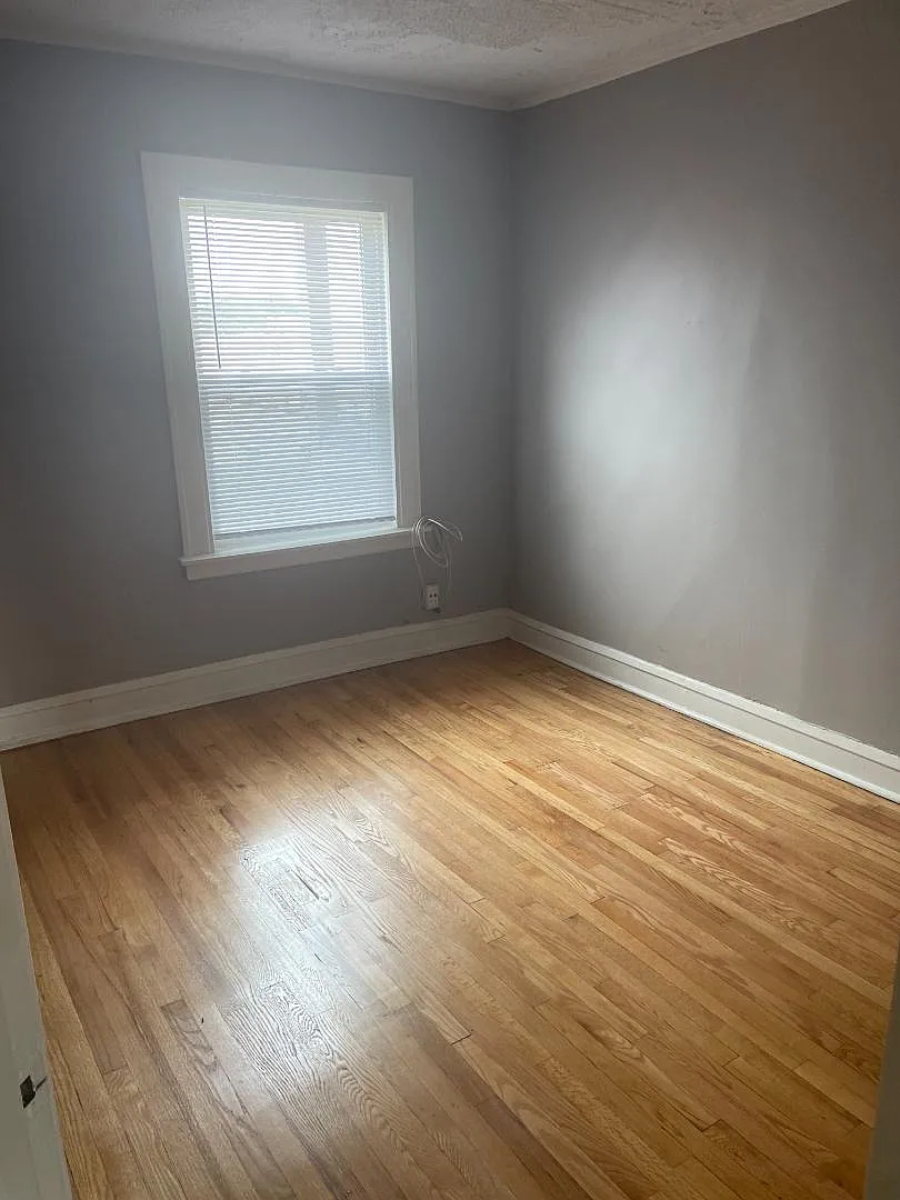 1418 West 82nd Street - 1418 W 82nd St #2 — Photo 3