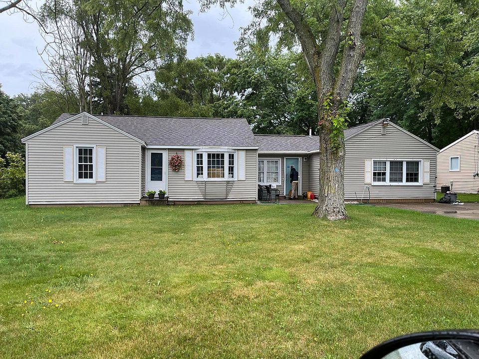 1st image of 3604 S Sheridan Dr