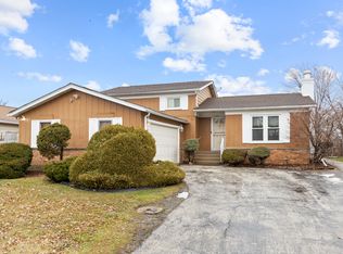 17481 Eastgate Dr, Country Club Hills, IL