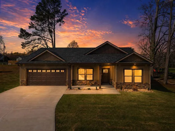 512 E Hayne St, Woodruff, SC 29388