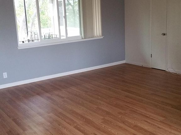3rd image of 604 Peninsula Ave APT 6