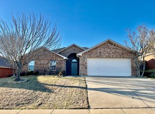 2436 Castle Pines Dr, Burleson, TX 76028