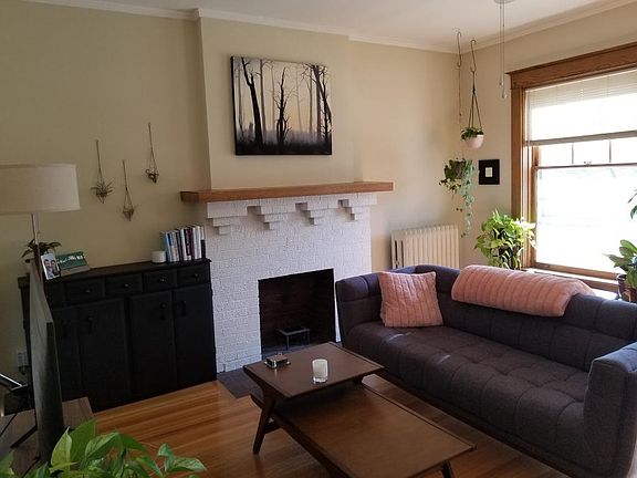 3rd image of 236 S Oak Park Ave APT 3N