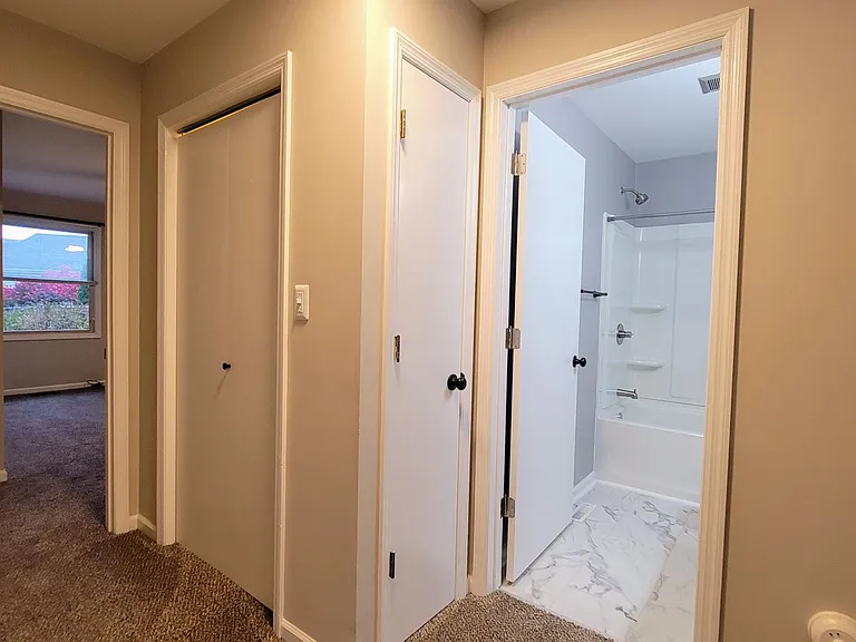 1601 Coventry Dr #B — Photo 10