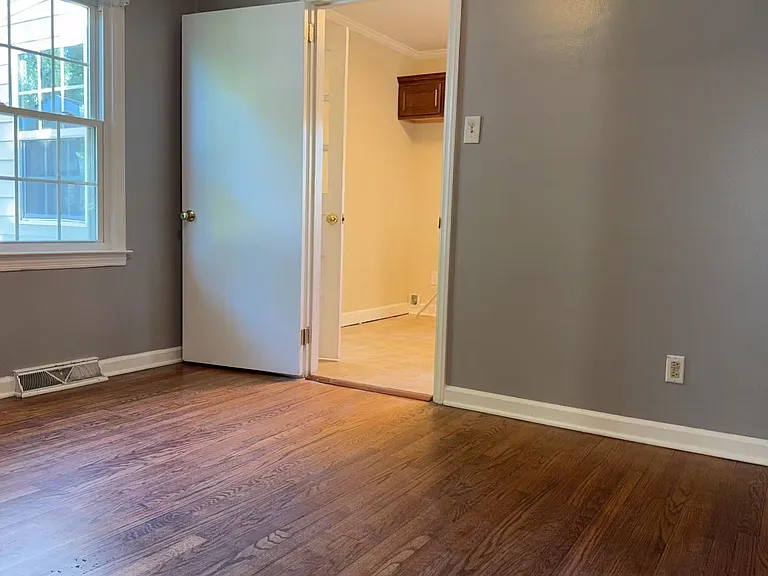 734 Fairfield St — Photo 8