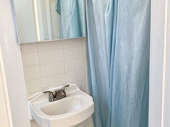 5th image of 3758 86th St APT 2B