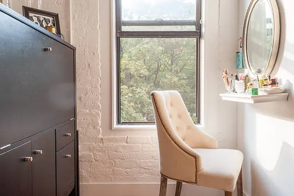 Rented by Veracity NYC LLC | media 25