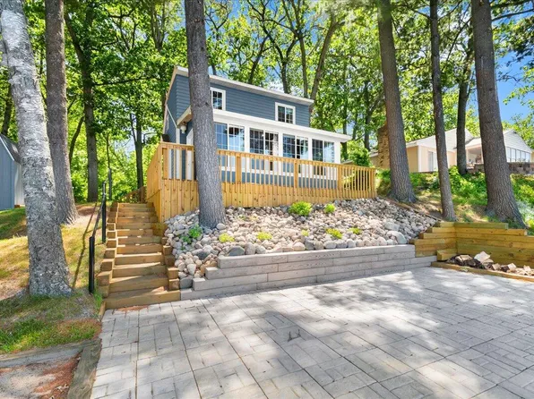 12915 S Englewright Dr, Sand Lake, MI 49343