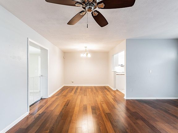 5th image of 1643 Cambridge Dr