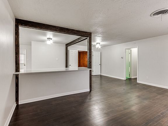 5th image of 1219 Caddell Ln