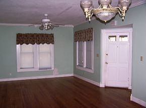4th image of 220 NE Tuscawilla Ave